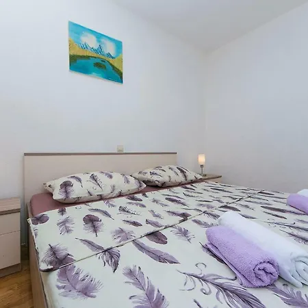 Marina Sea View & Jacuzzi Μακάρσκα