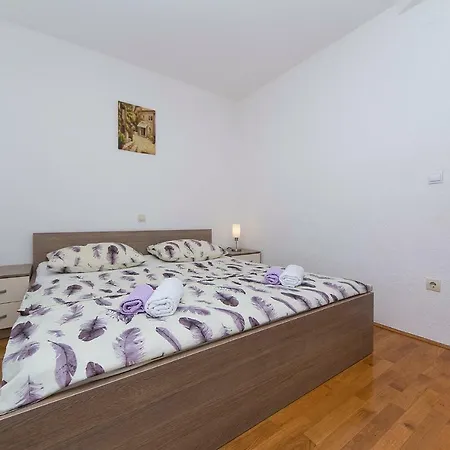 Apartman Marina *